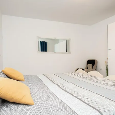 Oscar Apartment *